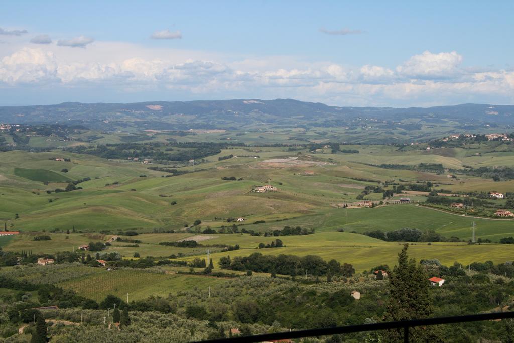 La Terrazza Villa Chianni Buitenkant foto