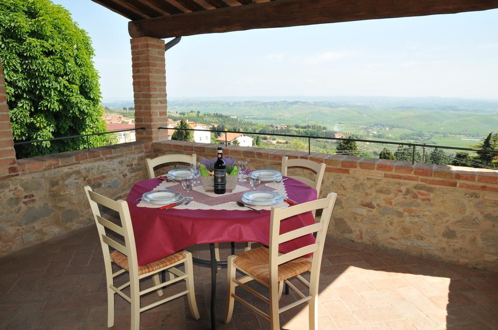 La Terrazza Villa Chianni Buitenkant foto