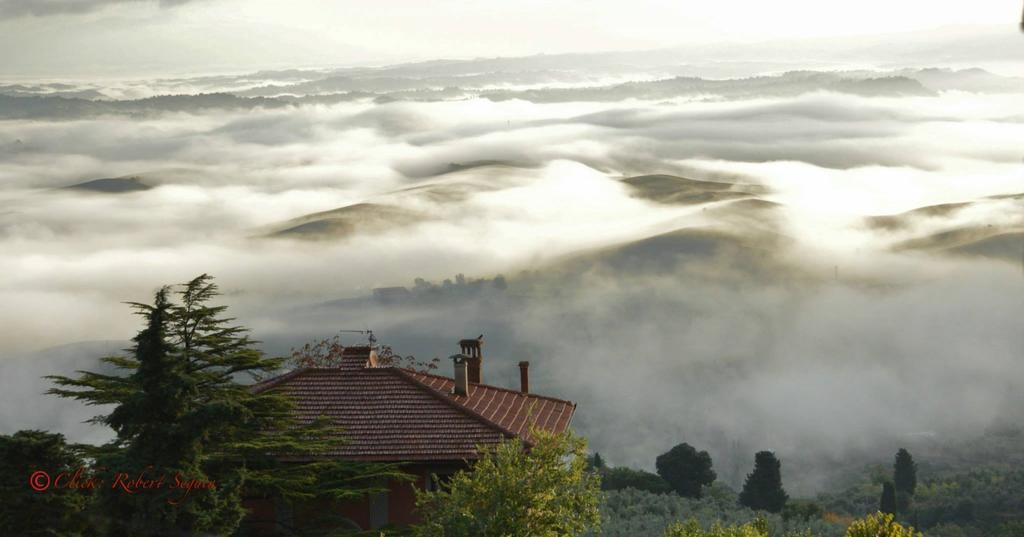 La Terrazza Villa Chianni Buitenkant foto